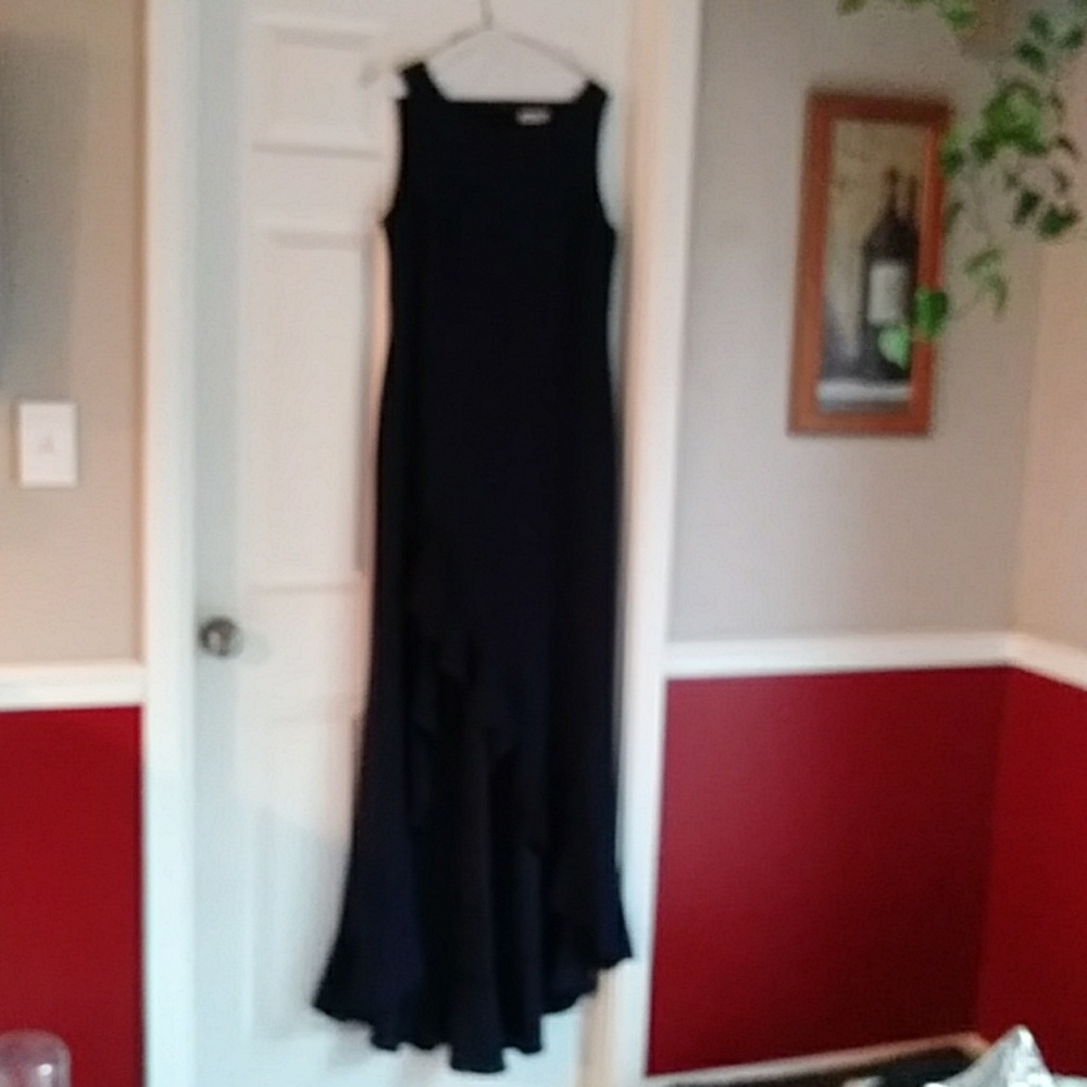 Long navy blue sleeveless dress